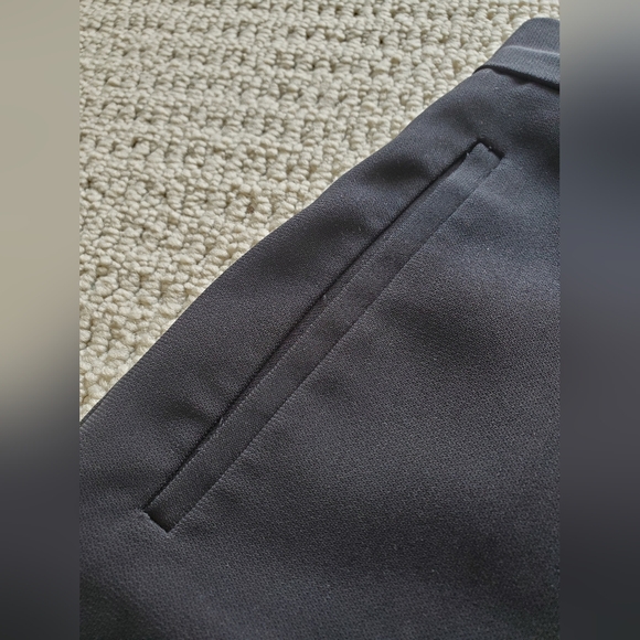 Wilfred Scalloped Shorts - Picture 5 of 8